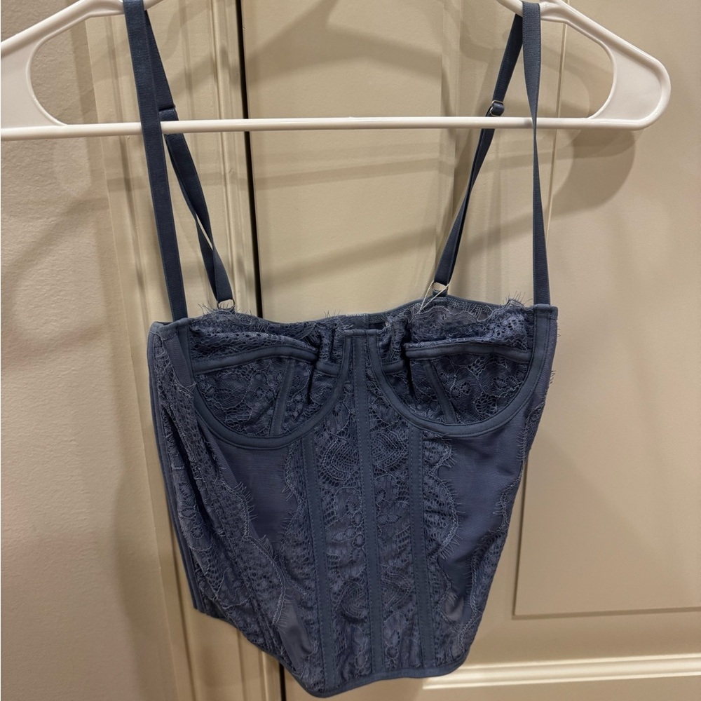 Elegant Lace Bustier in Blue